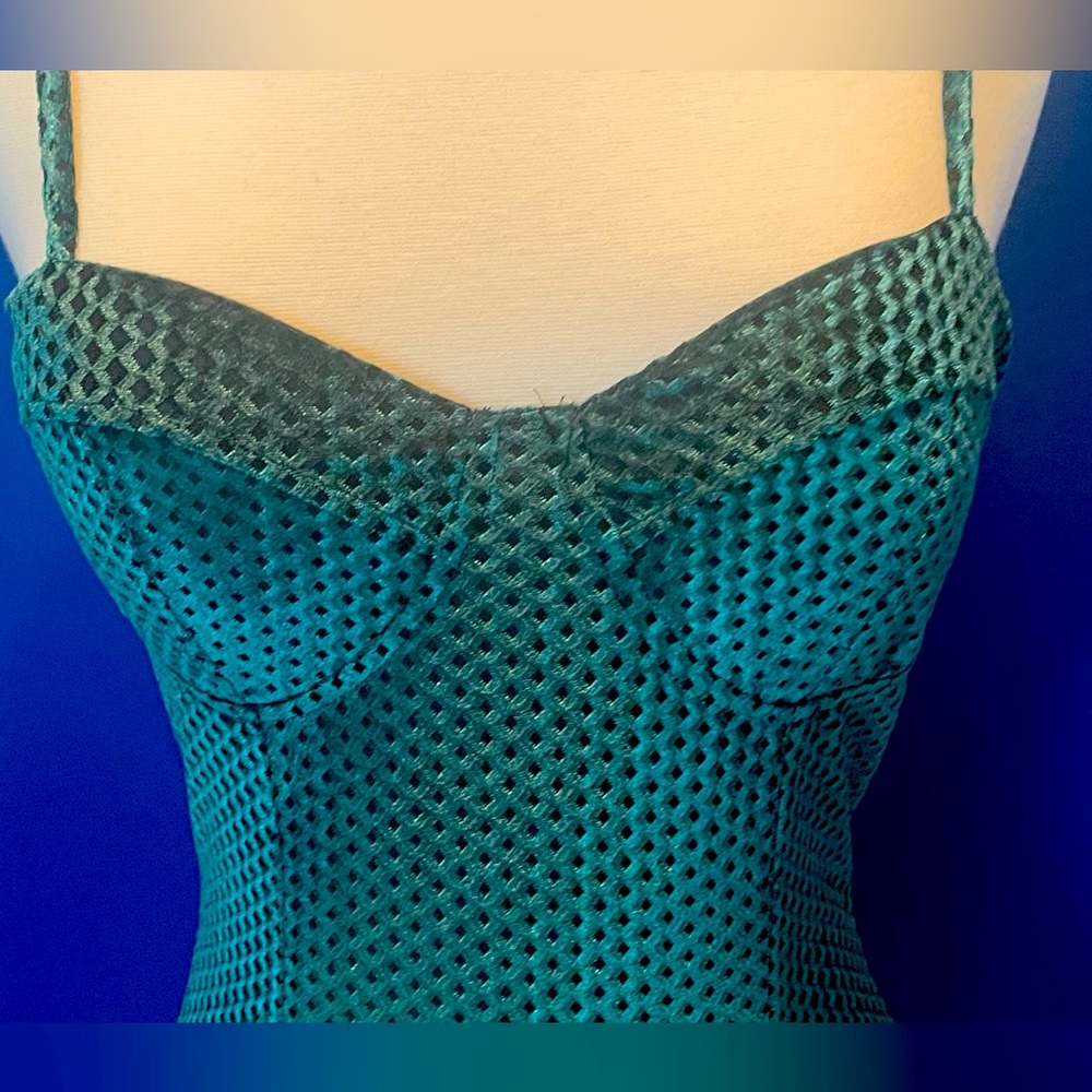 Lulus sea green dimpled bodysuit. Never worn. M, snap closure